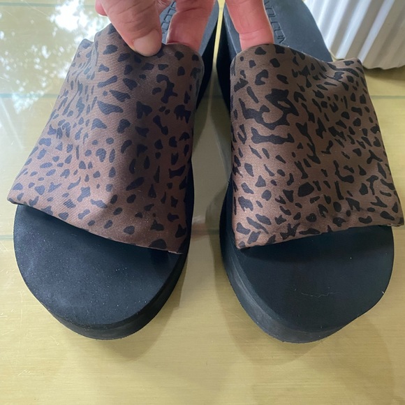 Volcom platform Sandals - Picture 2 of 6